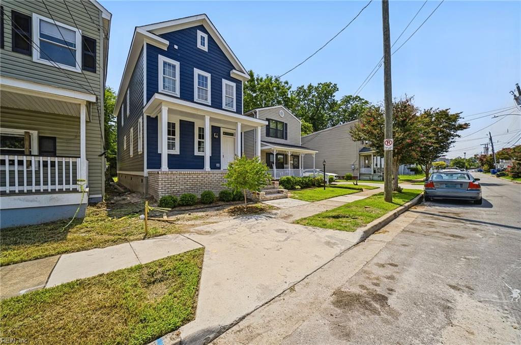 855 Lexington St Property Photo 2