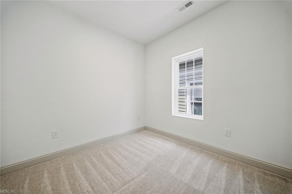 855 Lexington St Property Photo 16