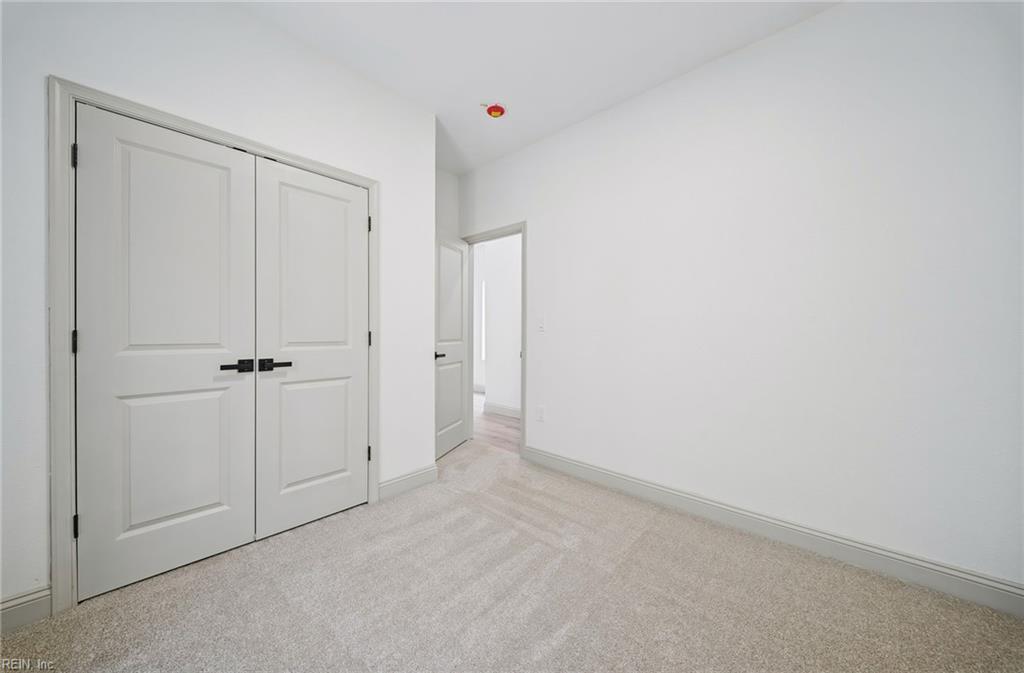 855 Lexington St Property Photo 17