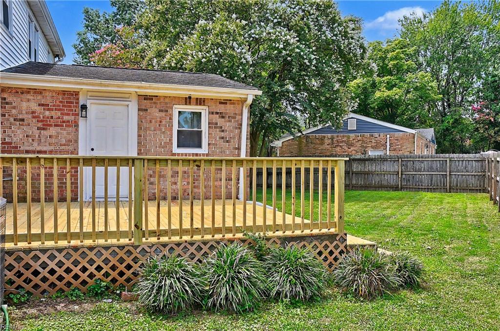 4833 Rosecroft St Property Photo 44