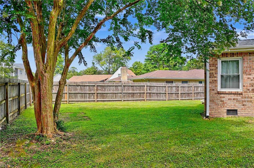 4833 Rosecroft St Property Photo 46