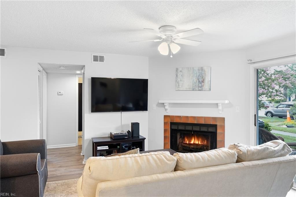 1410 Rellen Ct Property Photo 6