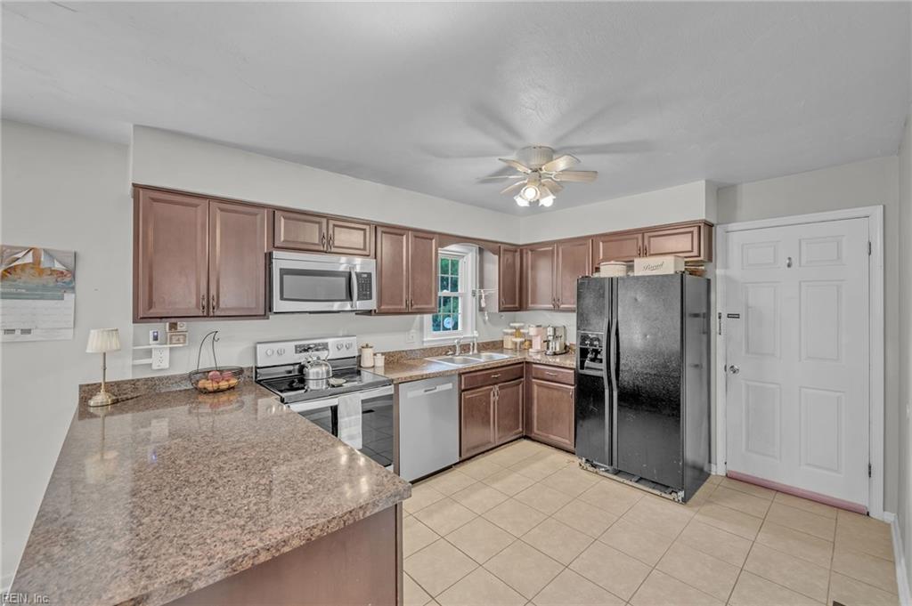 24 Sandra Dr Property Photo 2