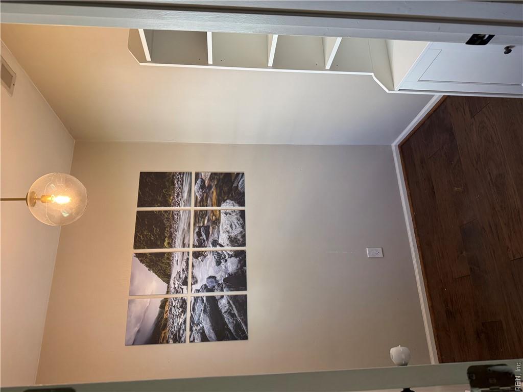 920 Foxboro Dr Property Photo 15