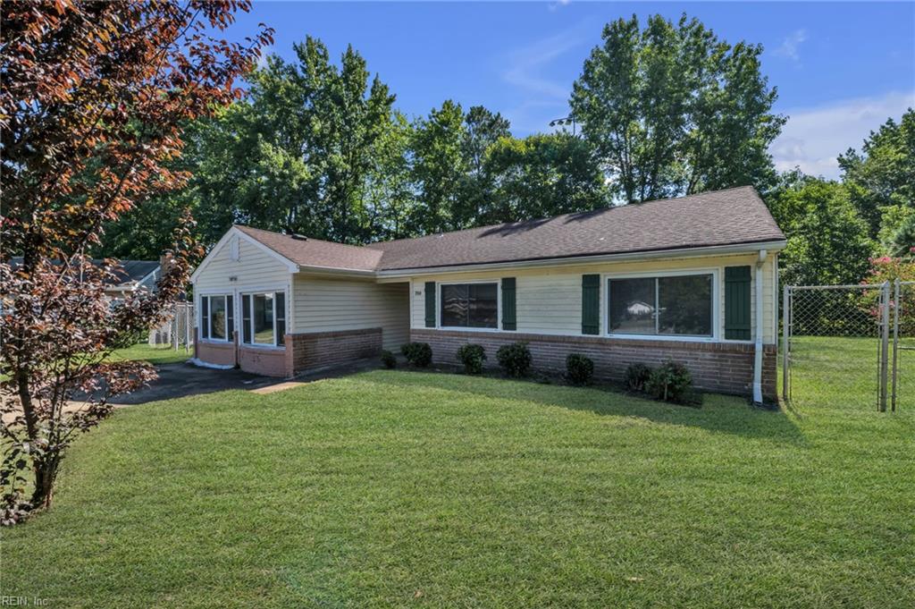 700 Saxon Ct Property Photo 2