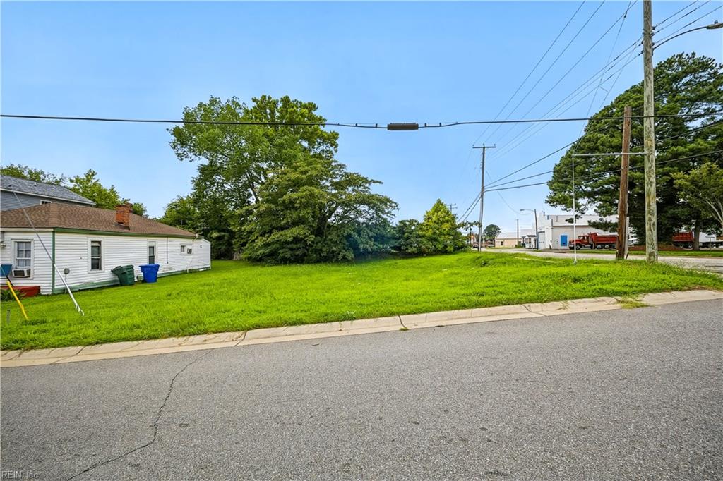 833 E Washington St Property Photo 2