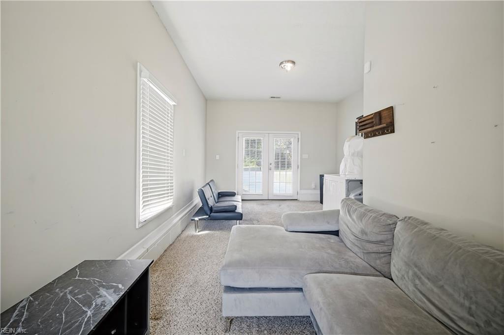 618 Smith St Property Photo 23