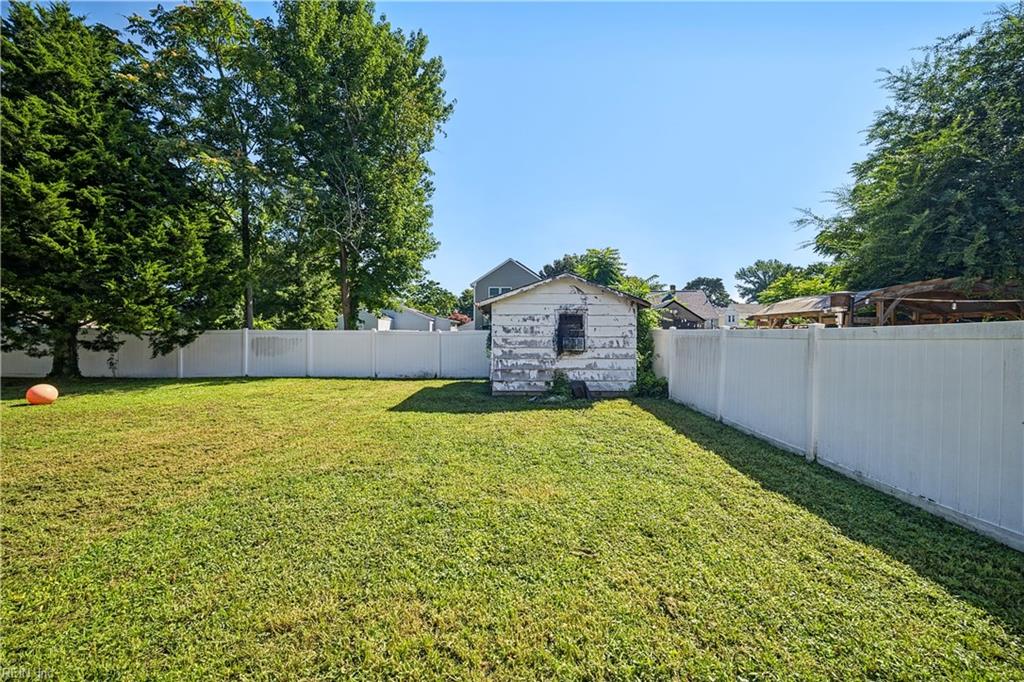618 Smith St Property Photo 31