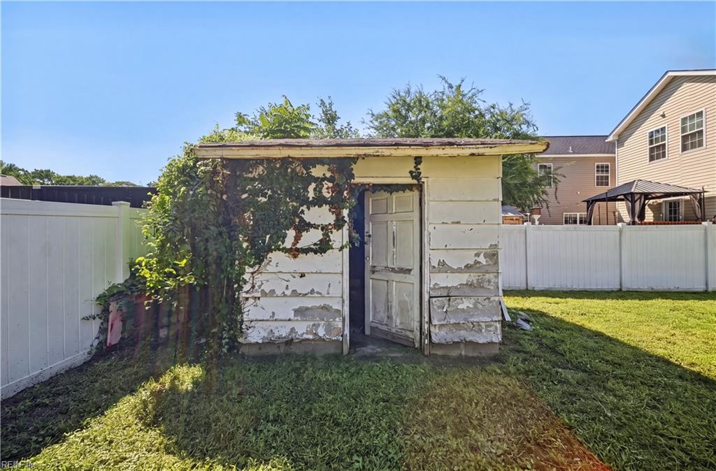 618 Smith St Property Photo 32