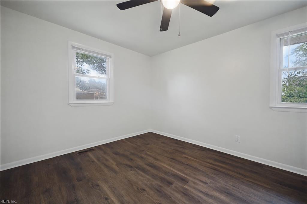3010 Menands Dr Property Photo 25