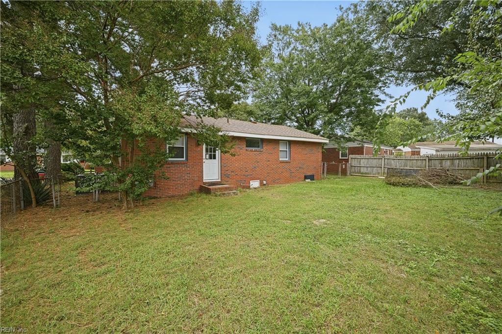 3010 Menands Dr Property Photo 29
