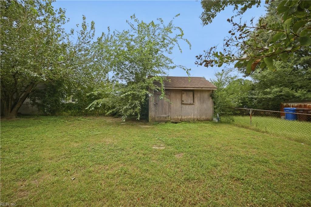 3010 Menands Dr Property Photo 32