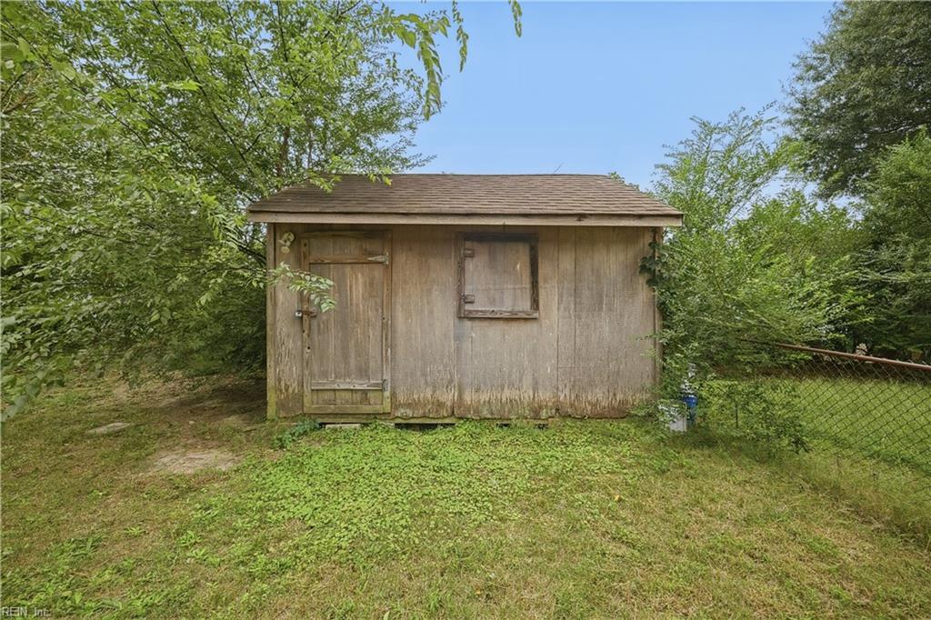 3010 Menands Dr Property Photo 33