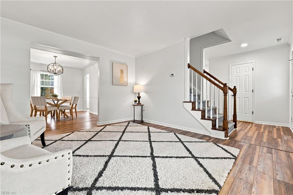 2624 Loudoun St Property Photo 5