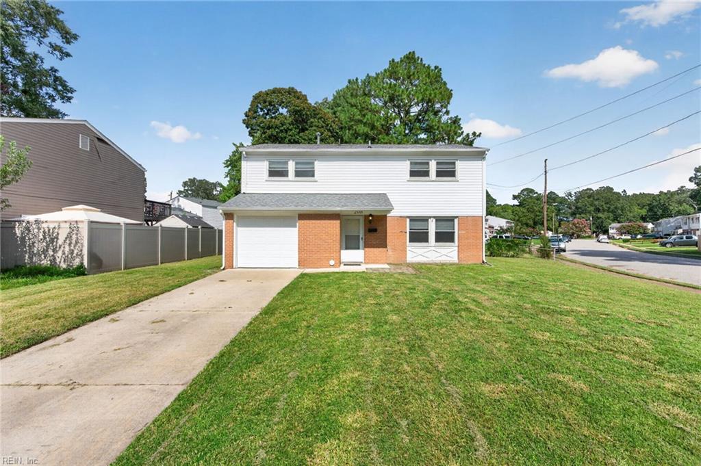 208 Lowden Hunt DR Property Photo 1