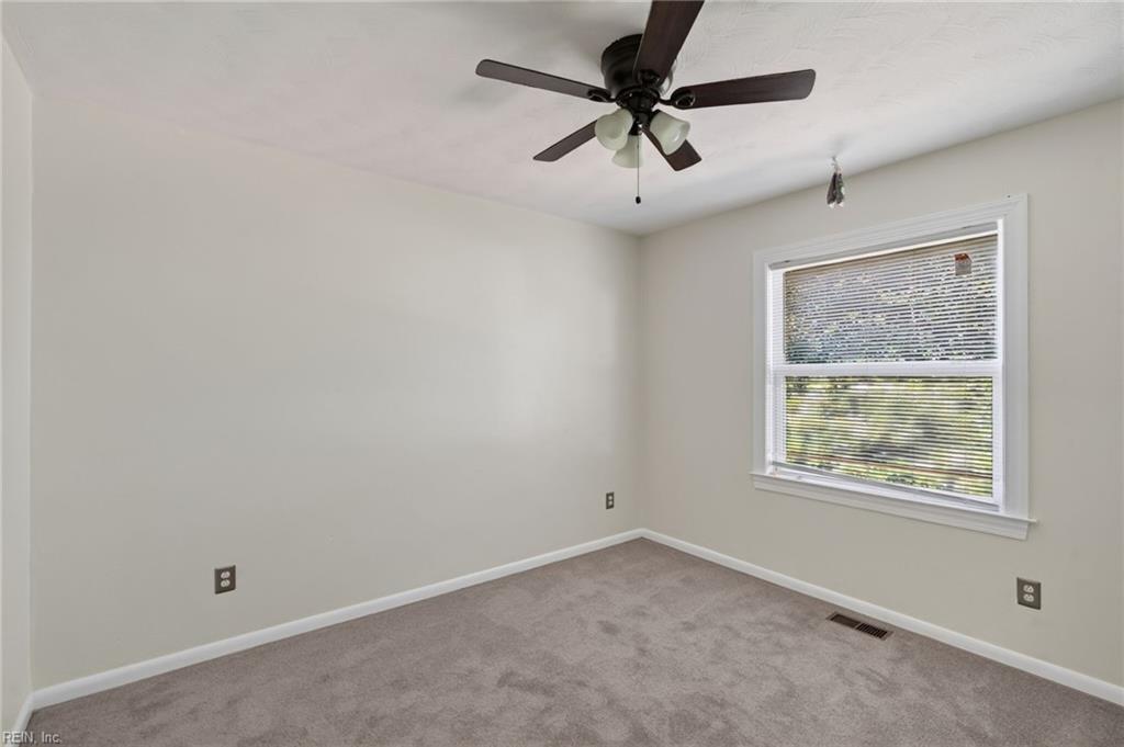 208 Lowden Hunt Dr Property Photo 25