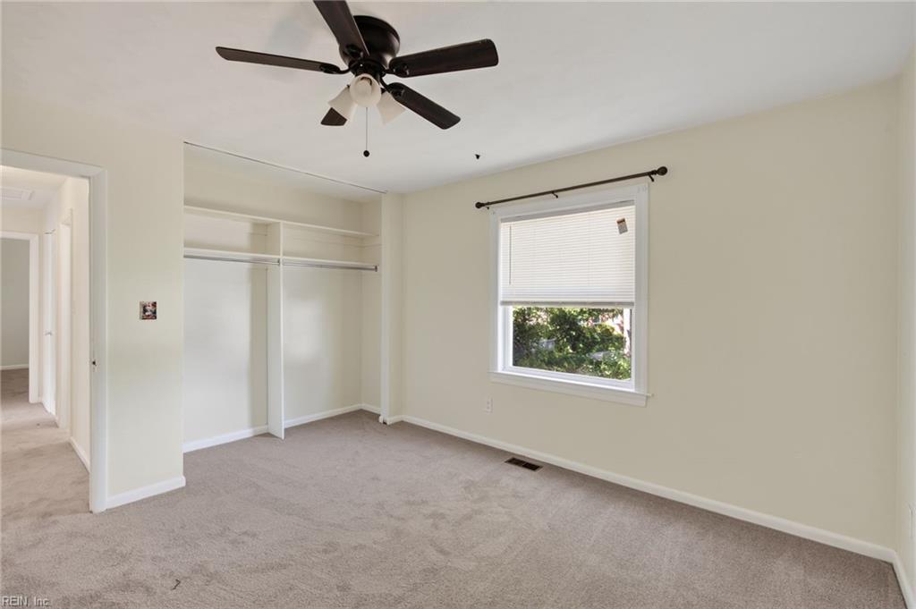 208 Lowden Hunt Dr Property Photo 29