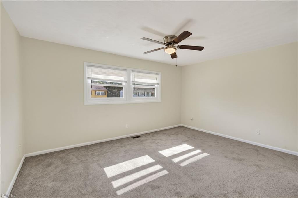 208 Lowden Hunt Dr Property Photo 33