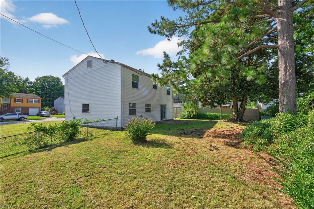 208 Lowden Hunt Dr Property Photo 34