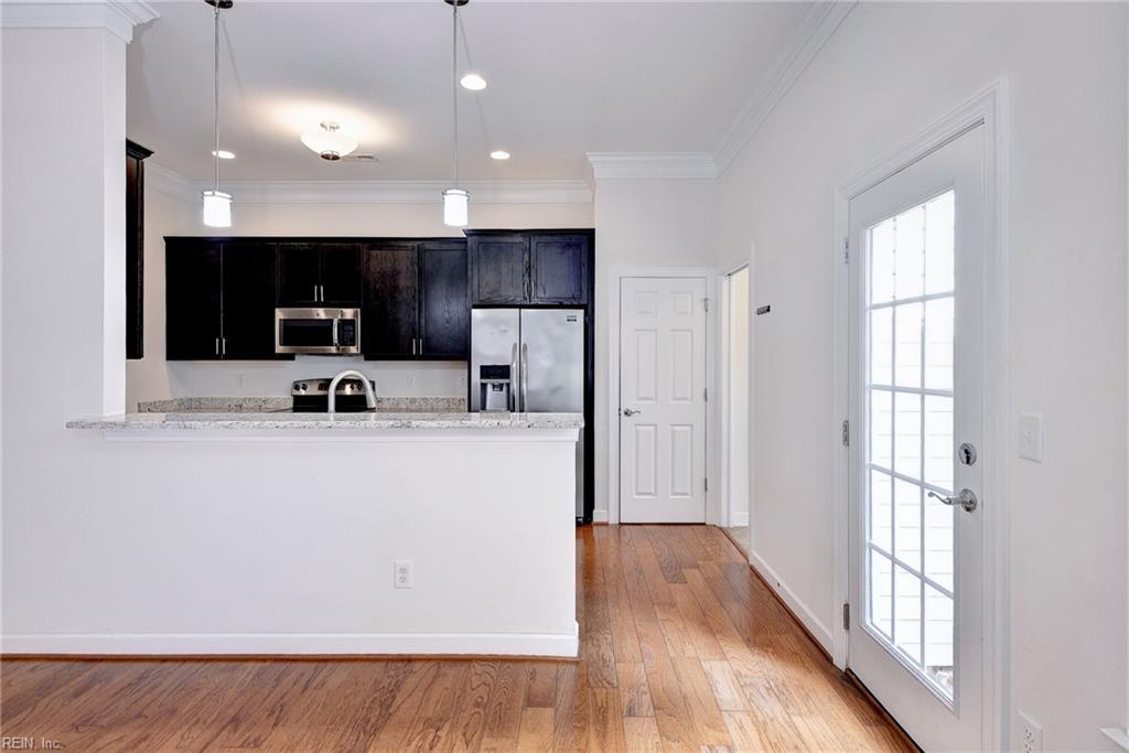 5422 Center St Property Photo 11