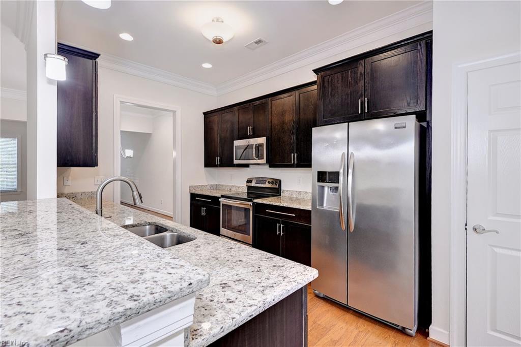 5422 Center St Property Photo 12