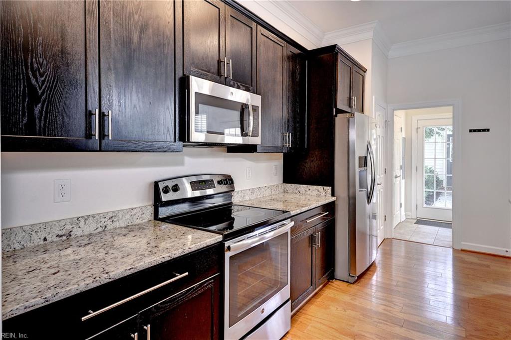 5422 Center St Property Photo 15