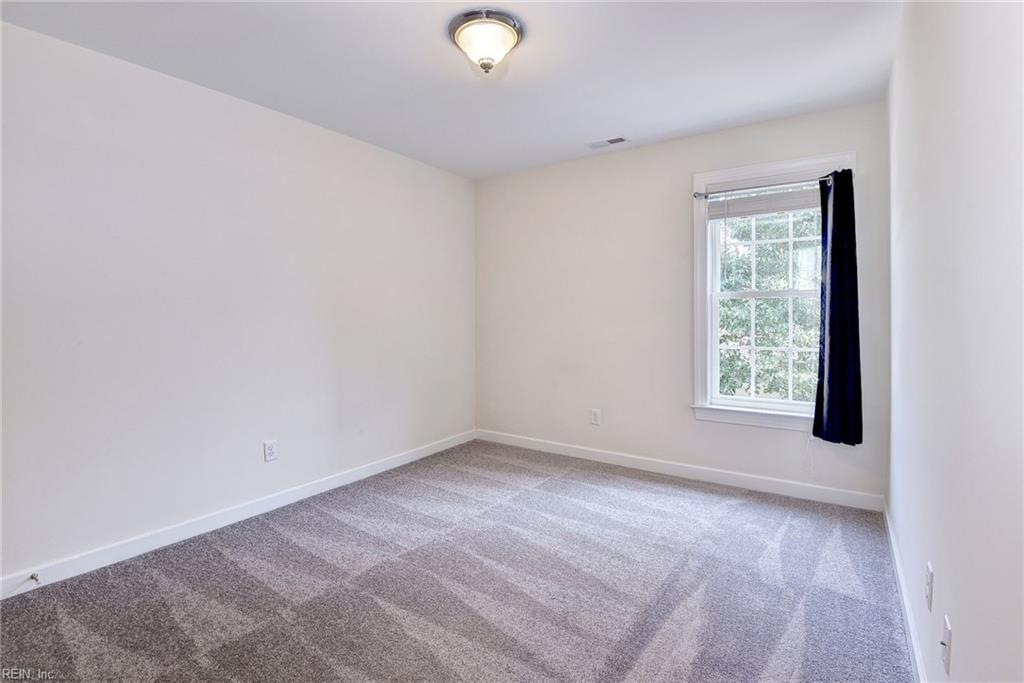 5422 Center St Property Photo 25