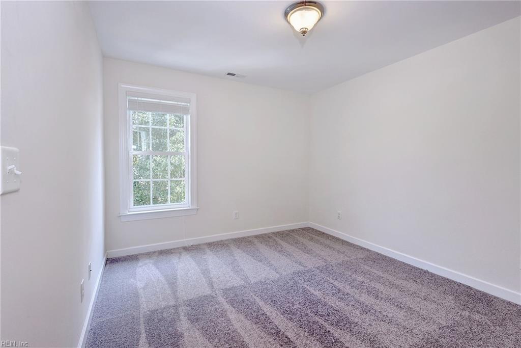 5422 Center St Property Photo 27