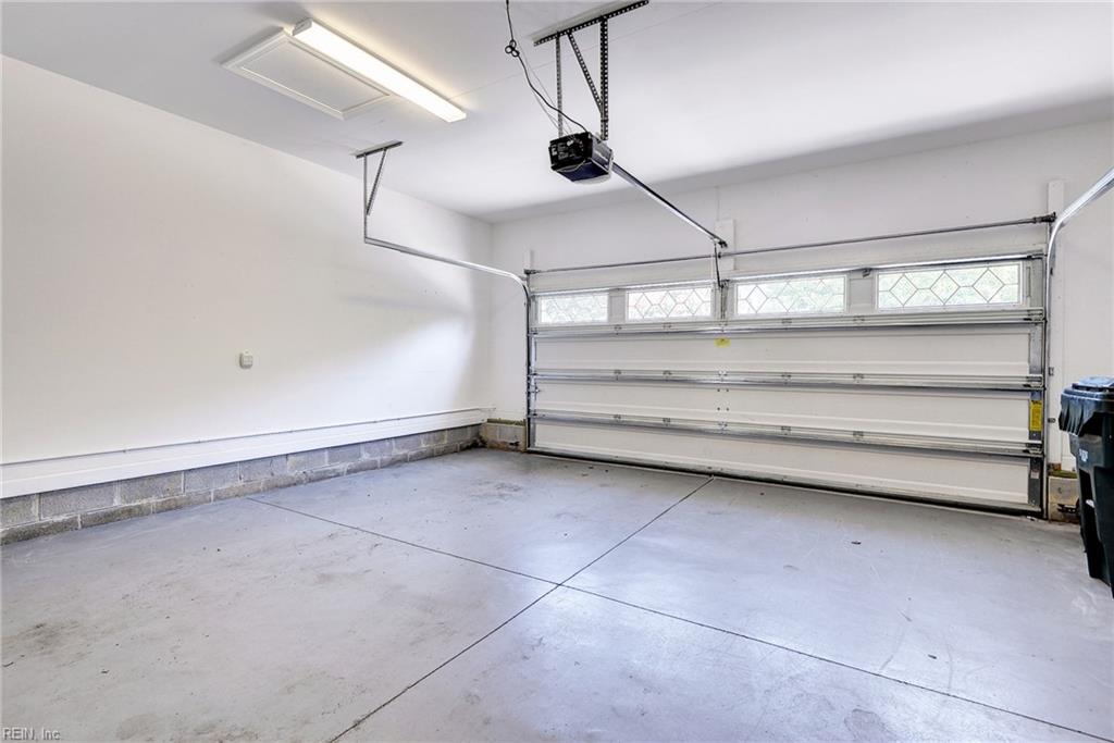 5422 Center St Property Photo 32