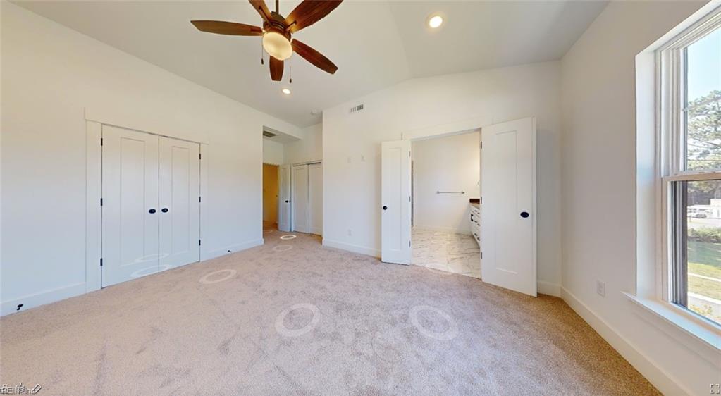 908 Jennings Ln Property Photo 11