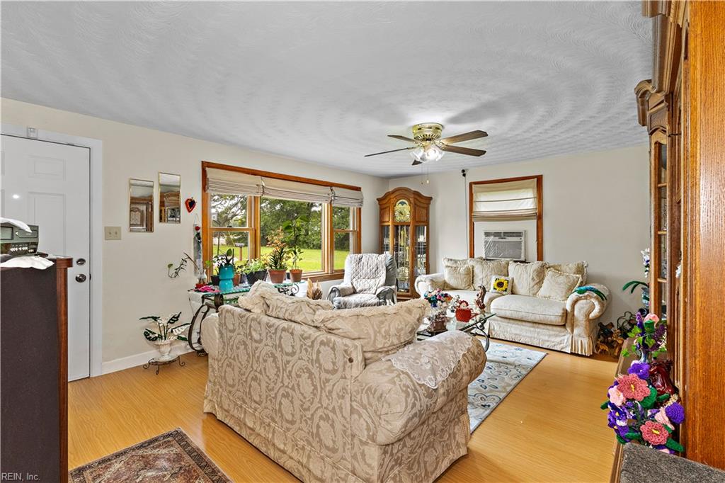 2410 Pamlico Cir Property Photo 6