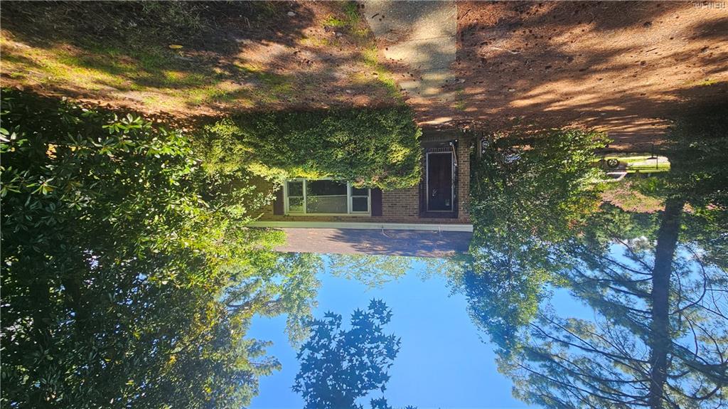 864 E Sparrow Rd Property Photo 1