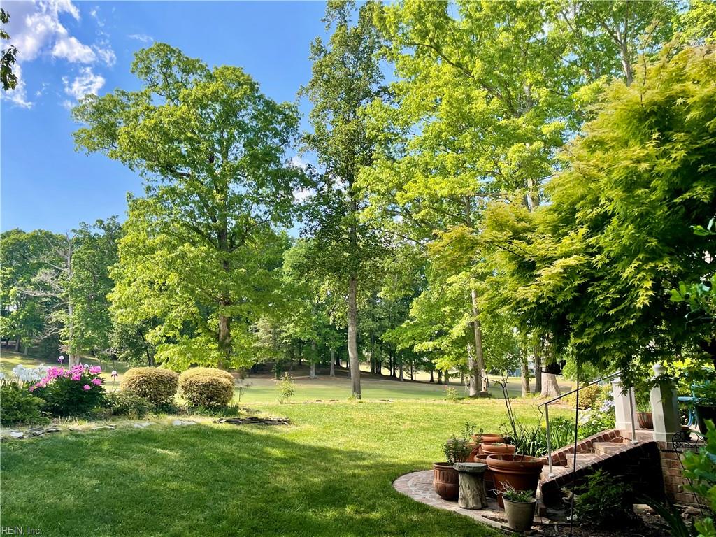 109 Stoweflake Property Photo 3