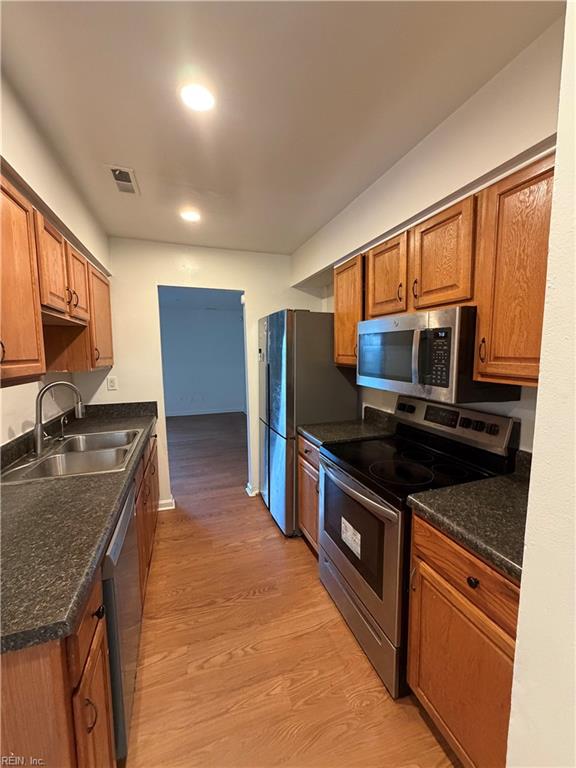 1046 Commonwealth Pl Property Photo 3