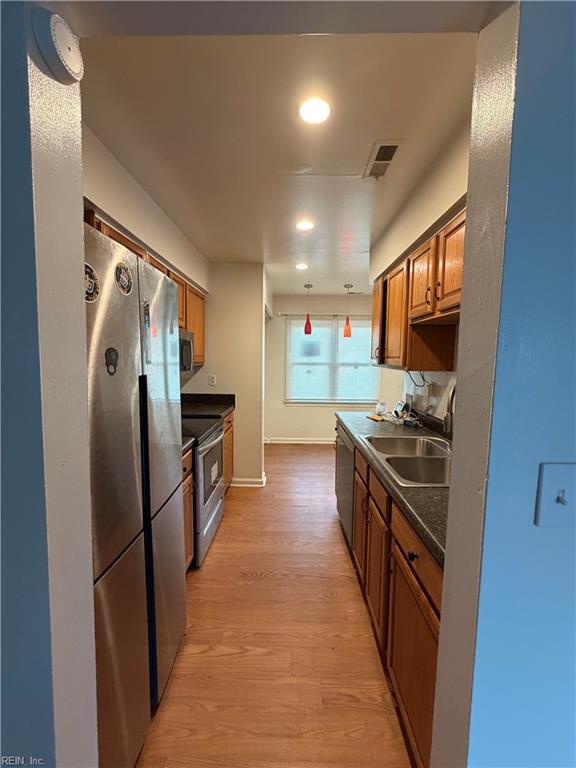 1046 Commonwealth Pl Property Photo 5