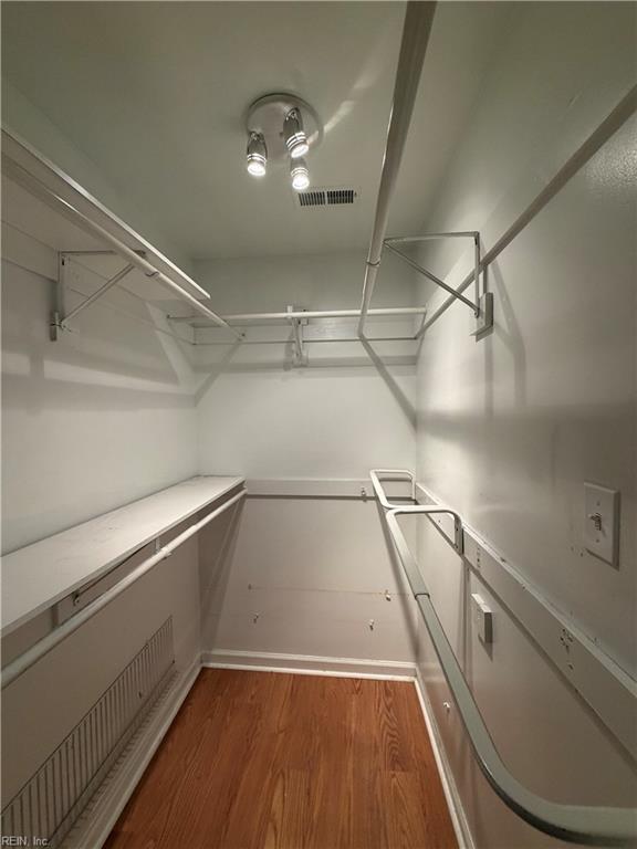 1046 Commonwealth Pl Property Photo 20