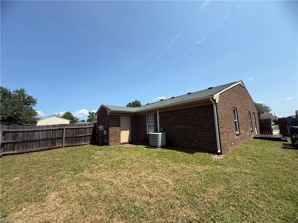 6129 Bradford Dr Property Photo 17