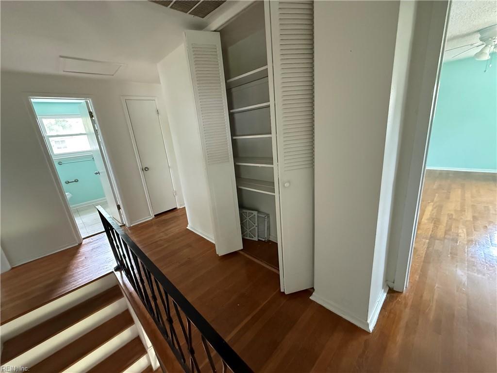 348 Gainsborough Rd Property Photo 17