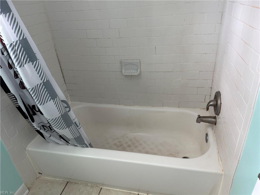 348 Gainsborough Rd Property Photo 19
