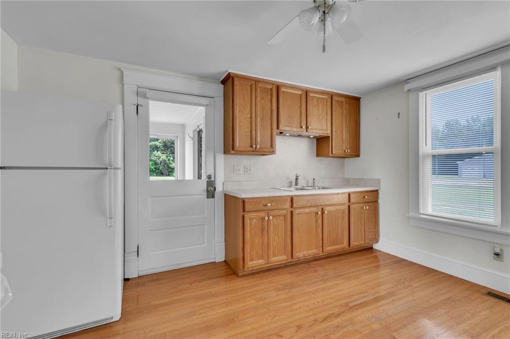 85 Linden Ave Property Photo 6