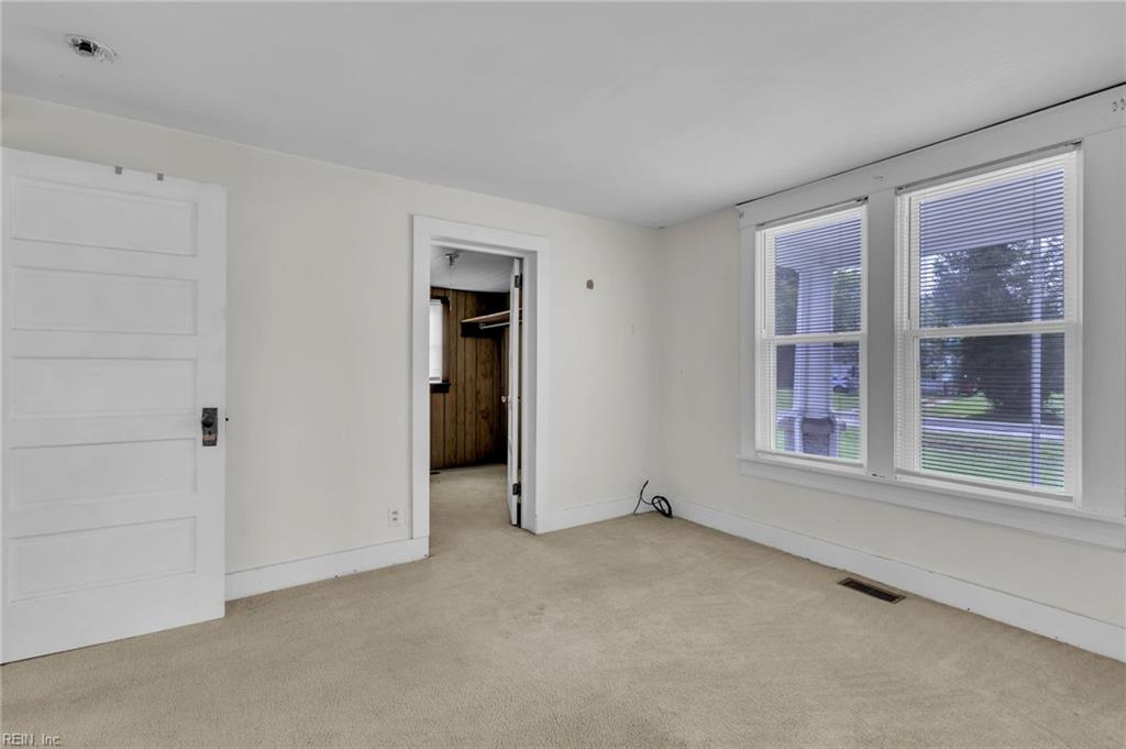 85 Linden Ave Property Photo 11