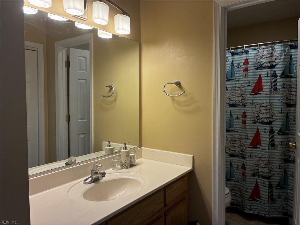 710 Willow Green Ct Property Photo 9