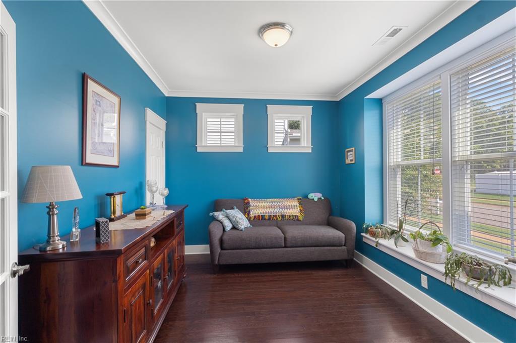 2378 Somerset Way Property Photo 4