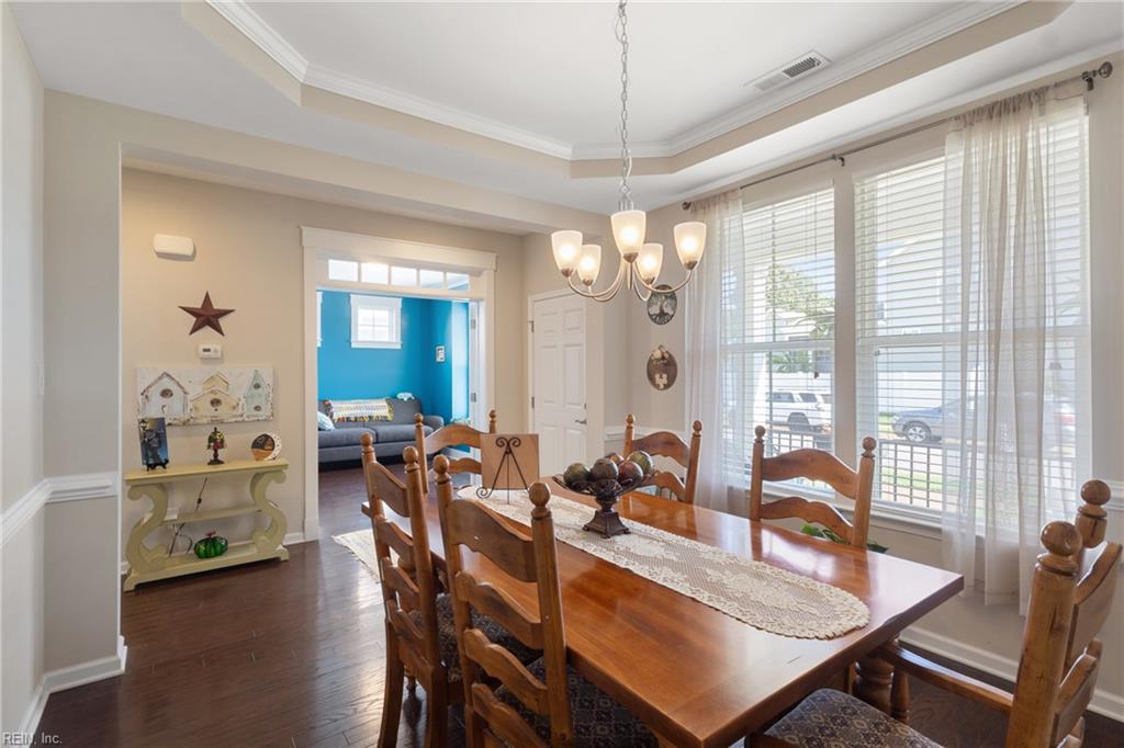2378 Somerset Way Property Photo 5