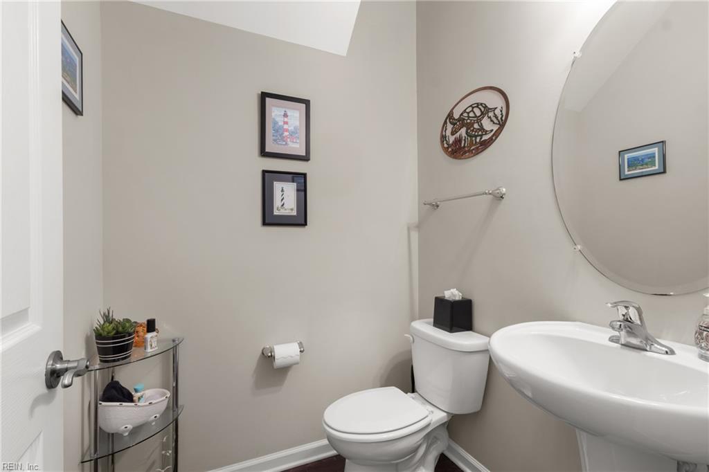 2378 Somerset Way Property Photo 7
