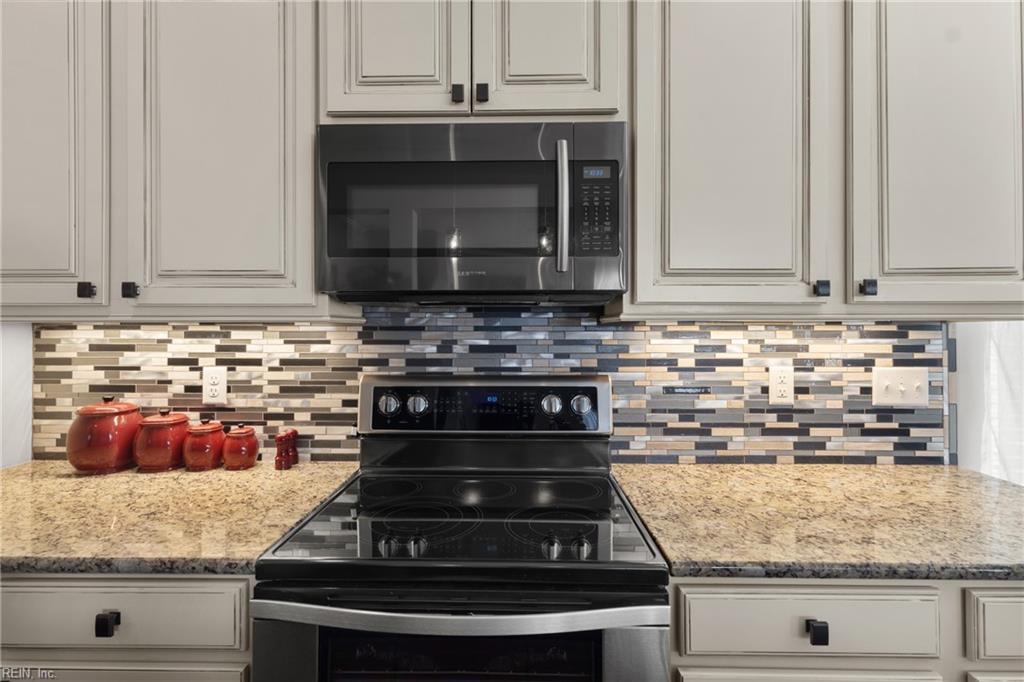 2378 Somerset Way Property Photo 14