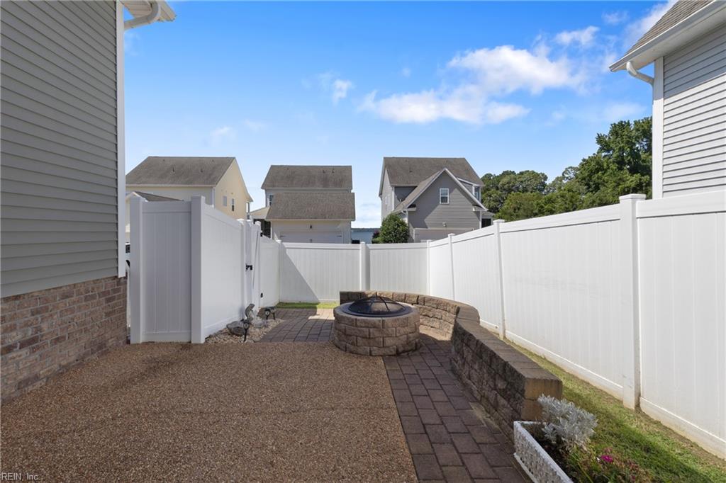2378 Somerset Way Property Photo 30