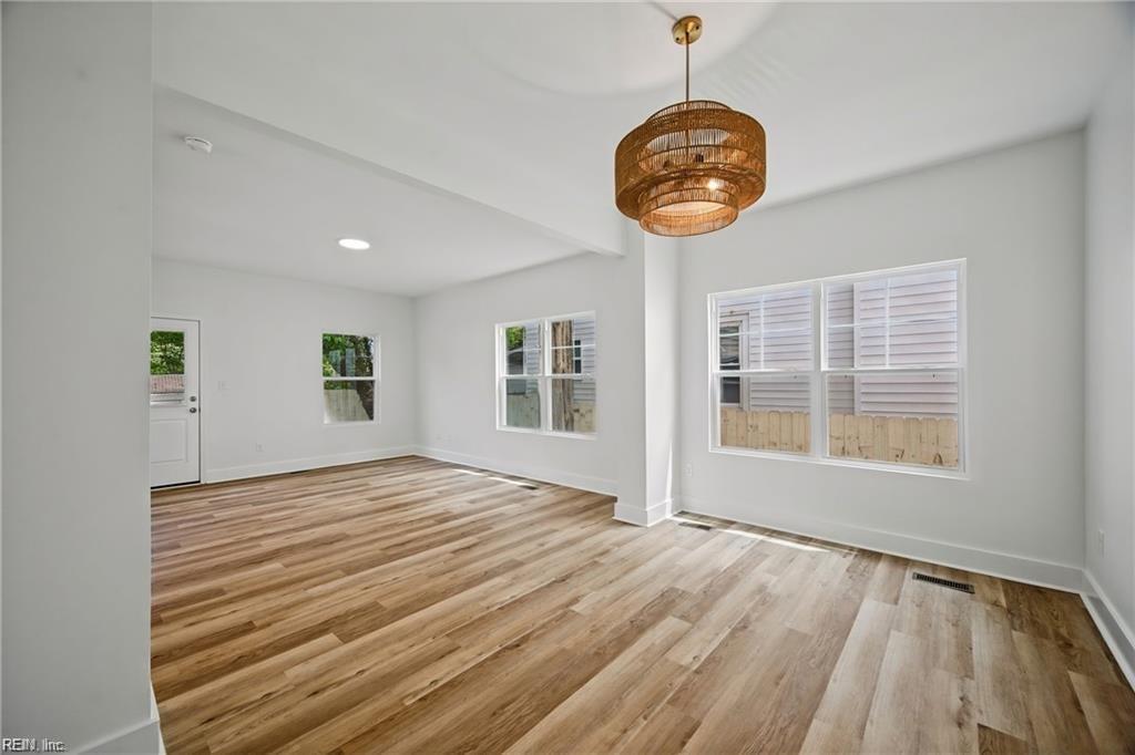 218 Chestnut St Property Photo 5