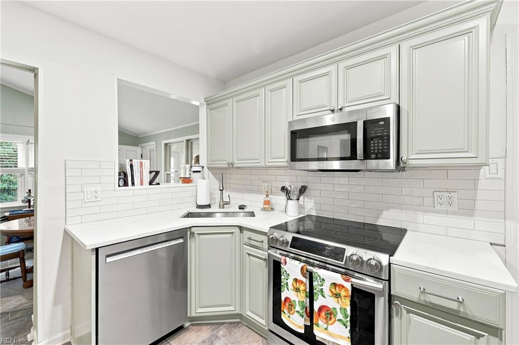 1044 S Lexan Cres Property Photo 13