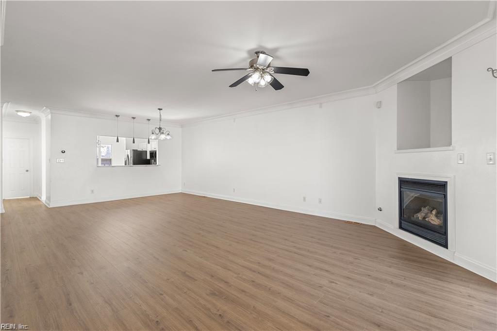 984 W Ocean View Ave Property Photo 8